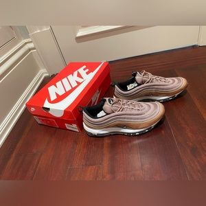Nike Air Max Sneakers